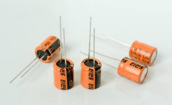 「NIPPON CHEMI-CON」電解電容極性接錯(cuò)會(huì)爆炸，如何避免？