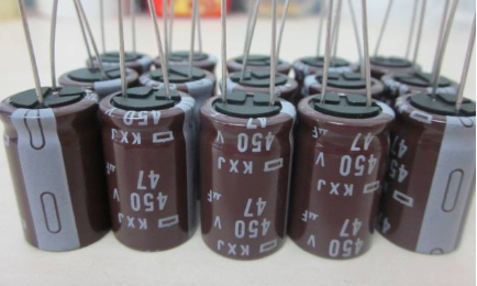 分析下黑金剛電容和紅寶石電容哪種好？